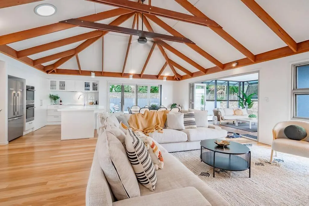 Luxurious Beachside Living Mudjimba Casa vacanze
